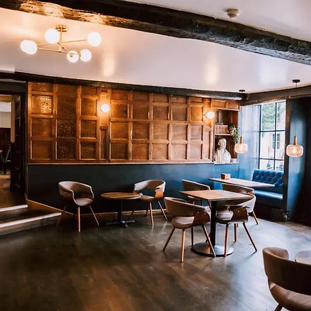 Отель Allerdale Court 3*